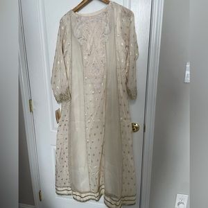 Threads & motifs dress